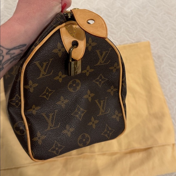 Louis Vuitton, Speedy 25 Monogram Handbag - Picture 6 of 12